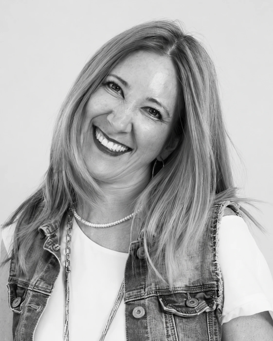 Goldie Yudelevich, founder of The Bridge Idea, in a black-and-white portrait